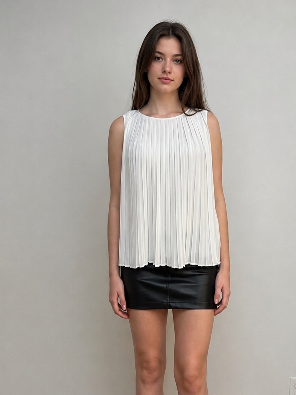 Zara Basic White Pleated Sleeveless Blouse / Tank Top - Size S